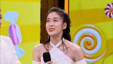 汪涵把80后的零食搬出来,汪涵吃槟榔主持节目