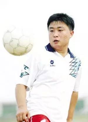 王子一酒瓶子不仅打死了人，也打碎了金德四少的职业足球梦—拾遗2001