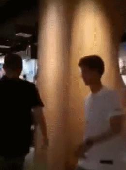 偶遇鹿晗向往的生活,路上偶遇鹿晗来个近距离拍摄