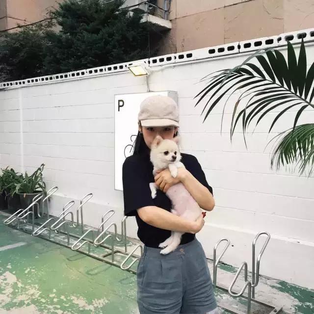 面部表情尴尬僵硬不自然怎么拍照,一拍照肢体就僵硬就尴尬