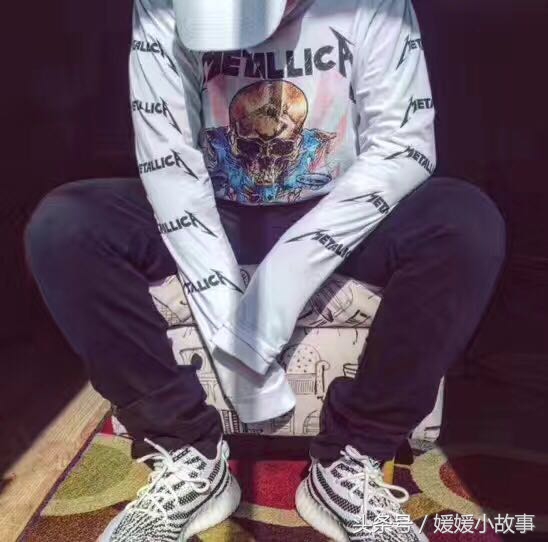 yeezyboost350v2真假对比,yeezyboost350v2黑如何看真假