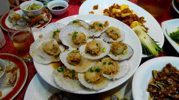 青岛海鲜美食探店,青岛美食特色啤酒海鲜
