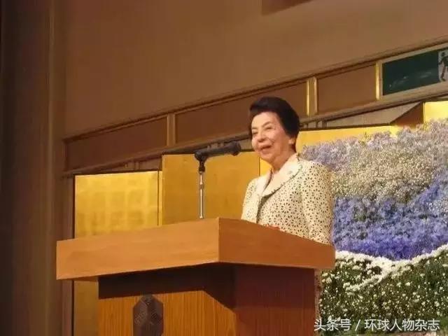 前景不利,后院失火,最近安倍过得很闹心,都是因为这两个女人