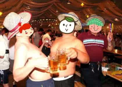 夏天喝冰啤酒的正确姿势,夏天喝冰镇啤酒简直不要太爽