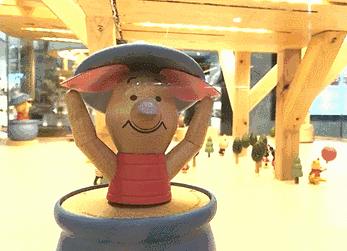 这家店挂着音乐盒的招牌，里面竟然藏着一个免费游乐园？