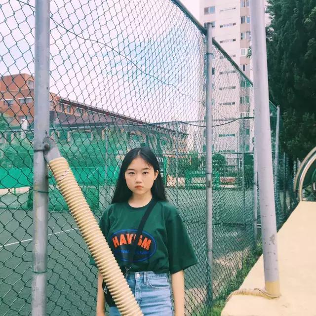 面部表情尴尬僵硬不自然怎么拍照,一拍照肢体就僵硬就尴尬