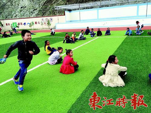 支教教师在雪域高原上的爱与守护,支教西藏的老师