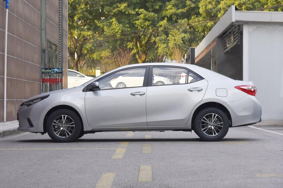 雷凌十万公里保养,十万以内口碑最好的车丰田雷凌