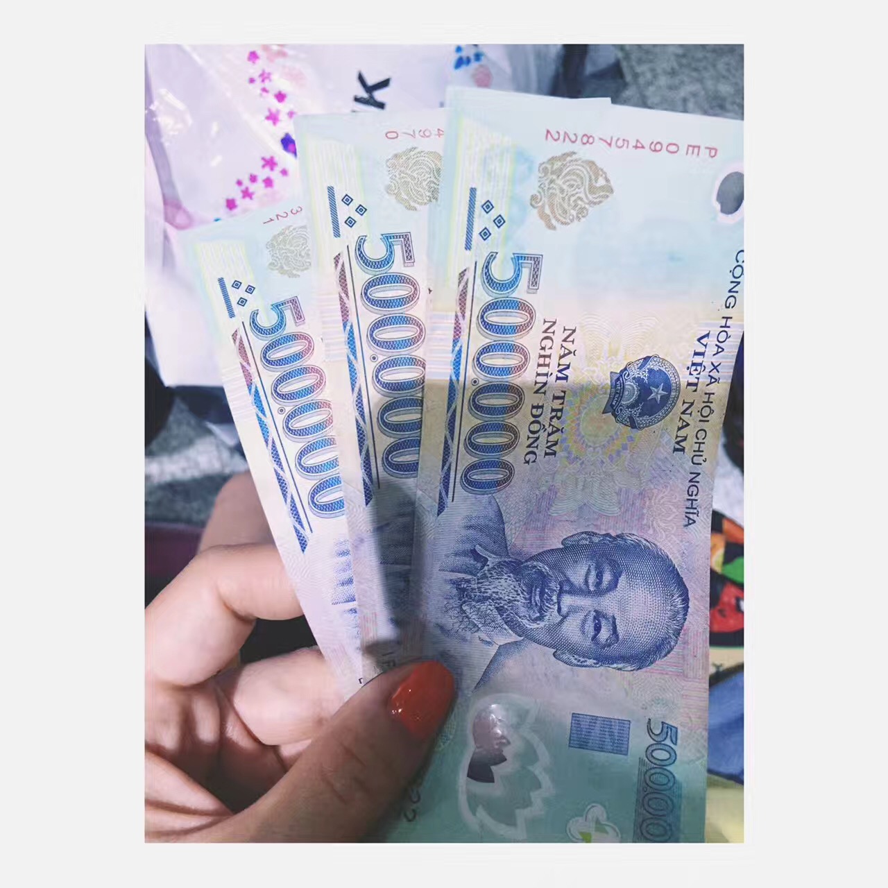 有些人不知哪里好但谁都代替不了,有些人说不上哪里好但谁都替不了