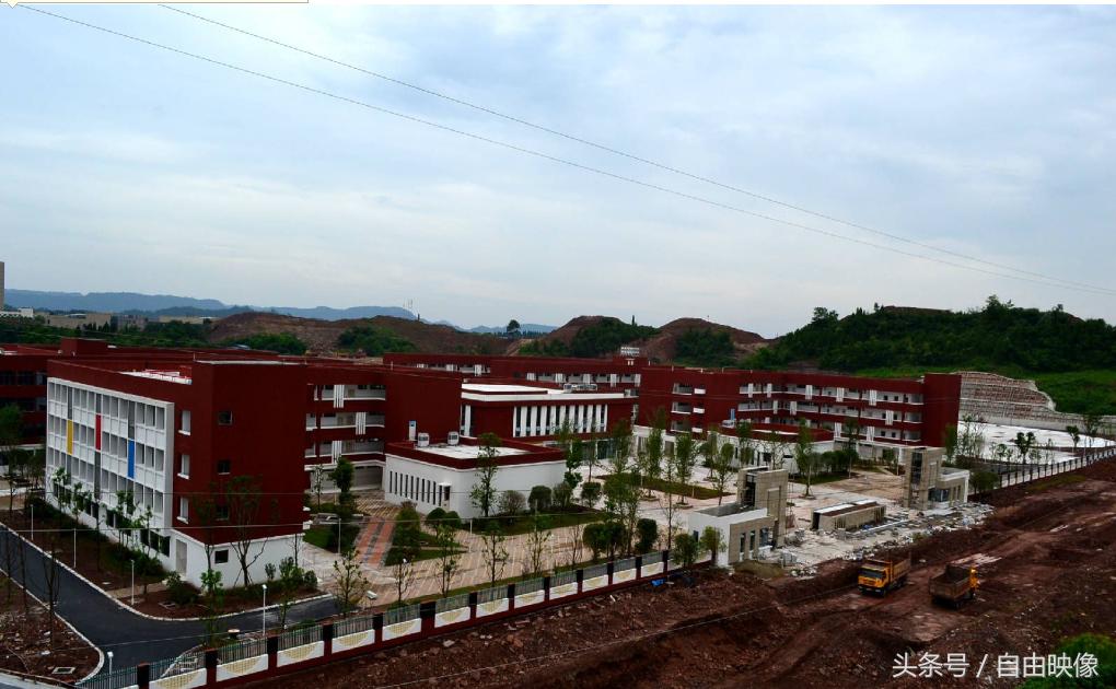 营山县西城实验学校有多少个班,营山西城实验学校航拍