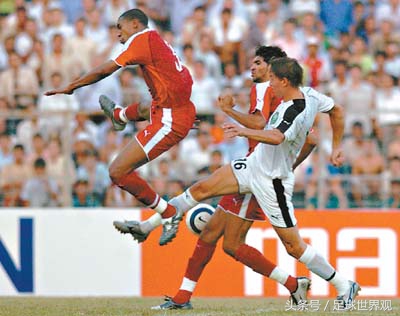 日本足球史上惊天大逆转,日本误判进球