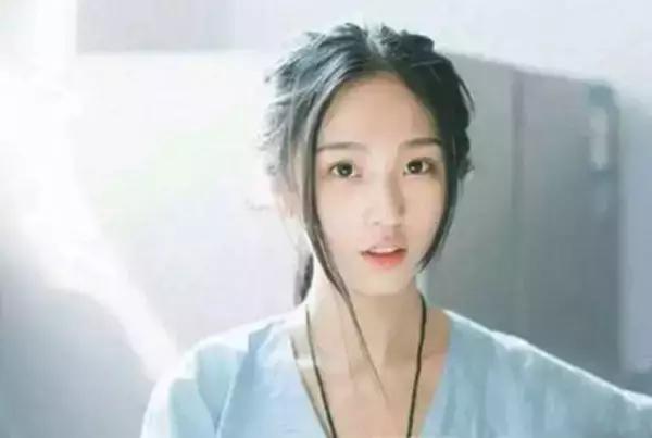 矿泉水敷脸的正确做法,矿泉水敷脸视频教程