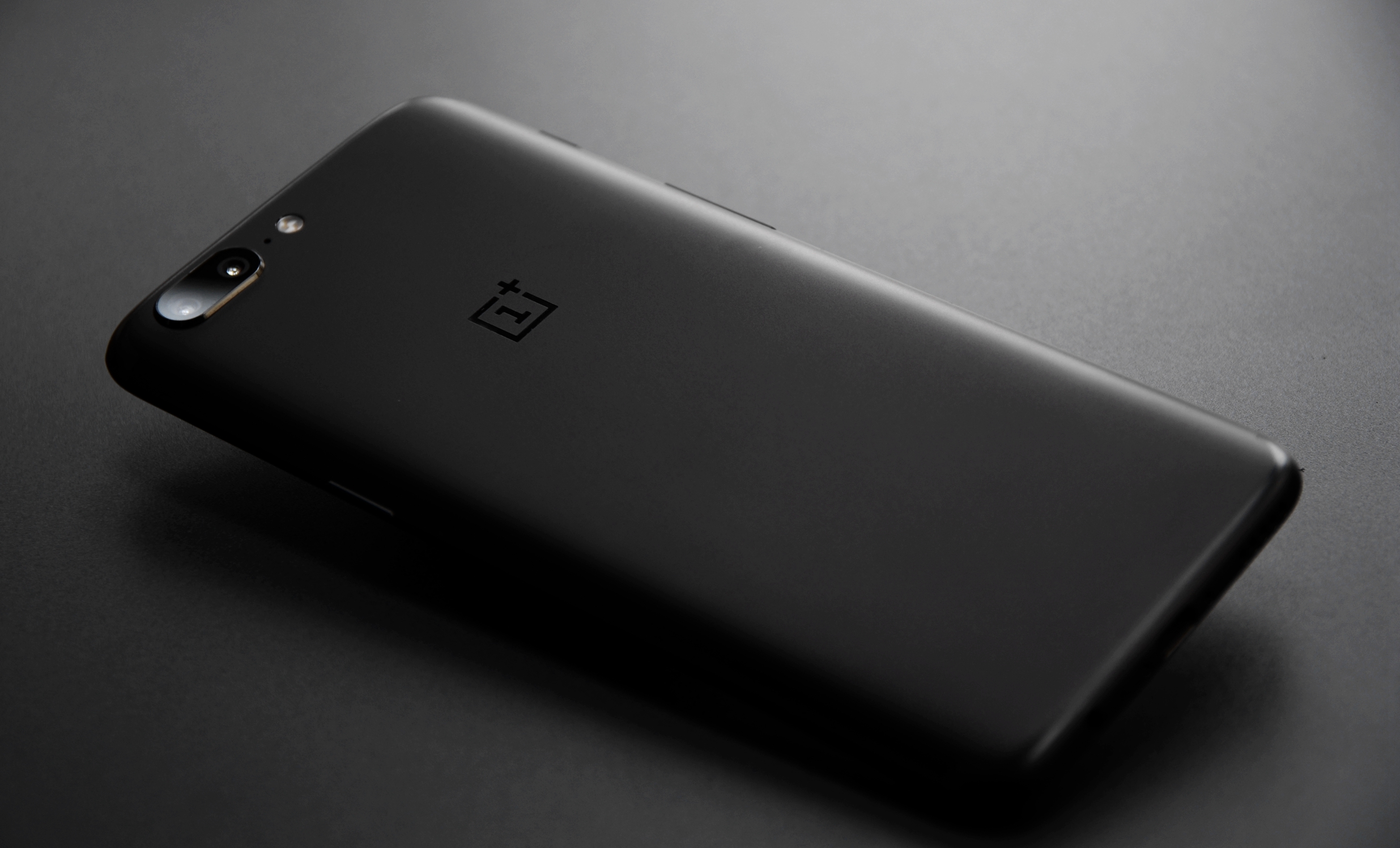 一加5现在还值得入手,一加5到底行不行