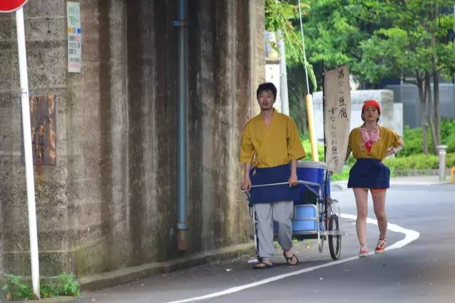 生活强奸了我们，有人选择直面反抗，也有人学会享受，各有各的活法，各有各的人生。