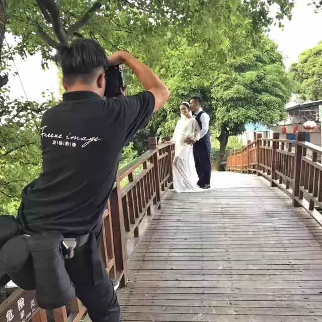 在最美的年纪留下美好的瞬间,在人生中最美的年华遇见最美的你