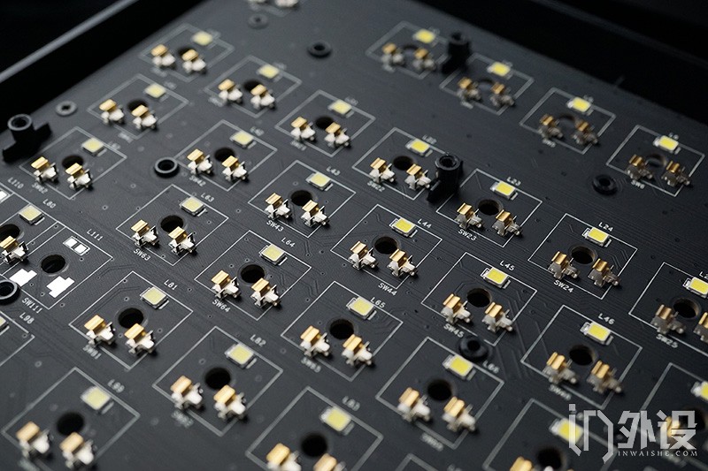 魔炼者1506机械键盘拆解,入门级客制化机械键盘横向评测