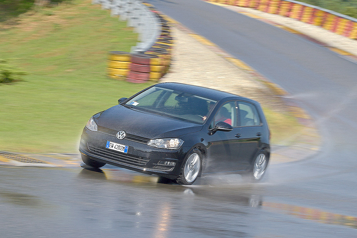 你不知道的秘密！这50款夏季轮胎大评测到底啥样