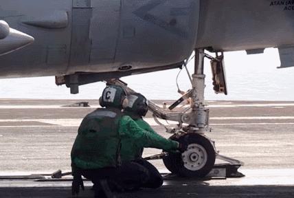 航空母舰二维图,航空母舰彩虹人白马甲