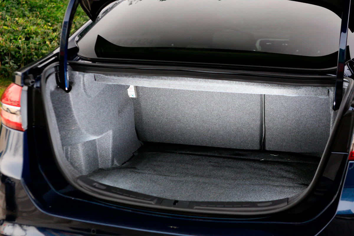 蒙迪欧豪华亮点,福特蒙迪欧最新款高速试驾