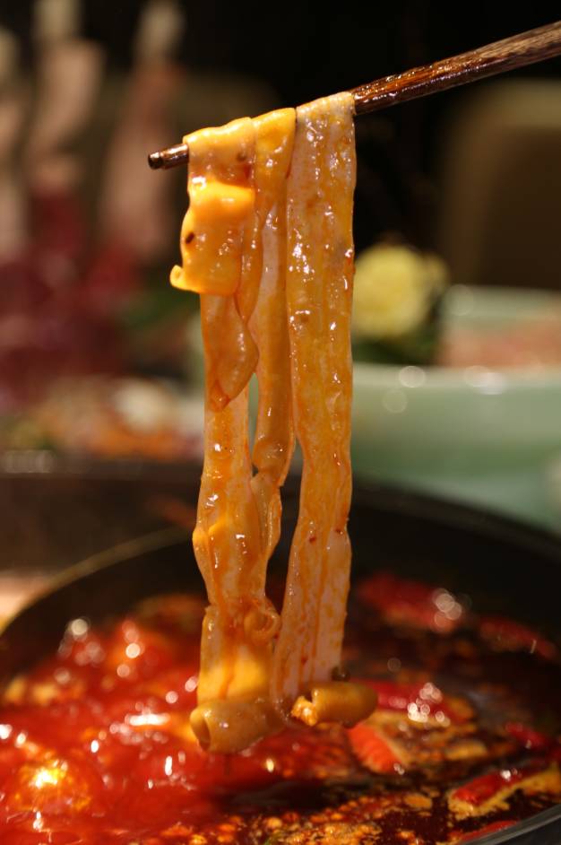 夜店里吃火锅？帮重的鸭肠烫8秒就能飙到180！