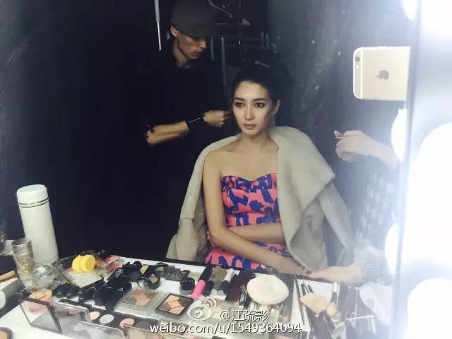 现在比较火的网红彩妆,女明星平价彩妆