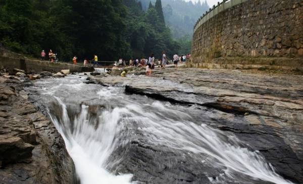 暑假生活这才是童年真实的样子,小时候你们是怎么过暑假的