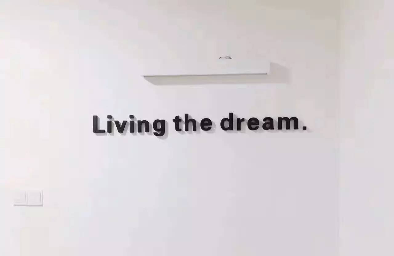 盛夏时光,相遇在菱角湖街角的北欧冷情咖啡店