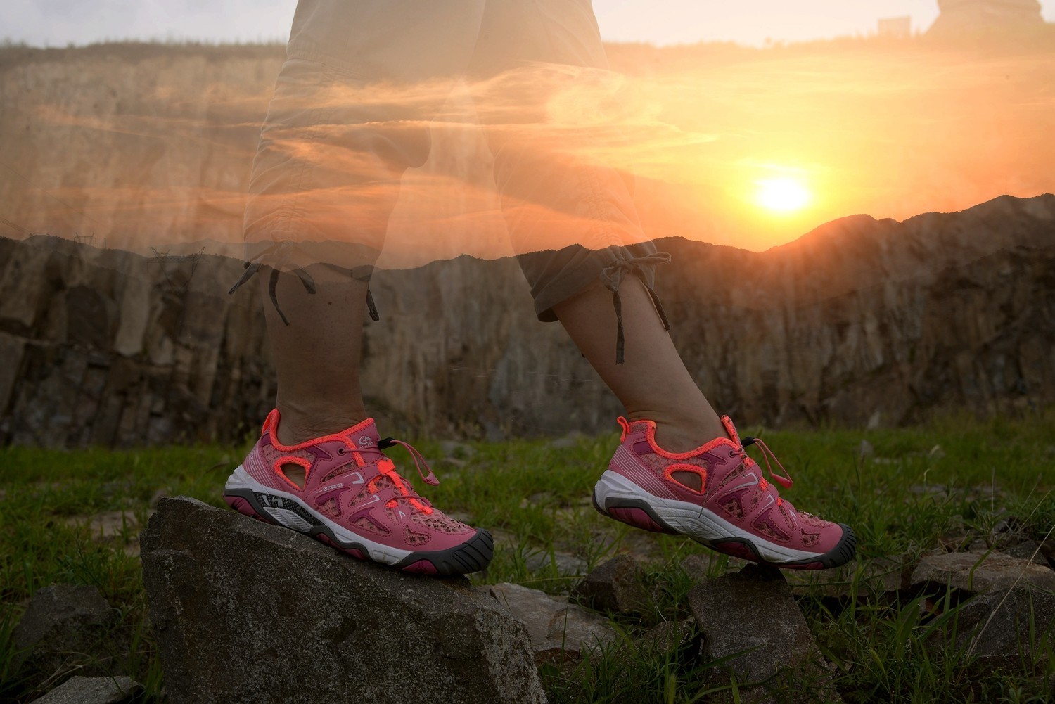 感受一份属于我的清凉——洛弛红Clorts户外溯溪鞋3H027D体验