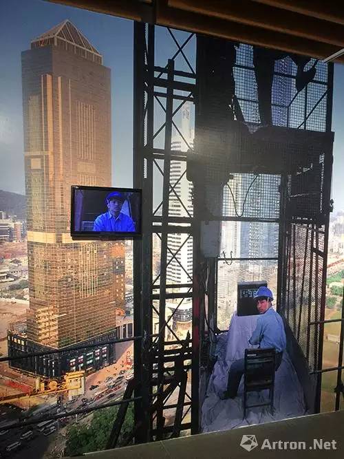 「带你看展览」街头、酒吧、工地…………没空间，大尾象是这样做展览的