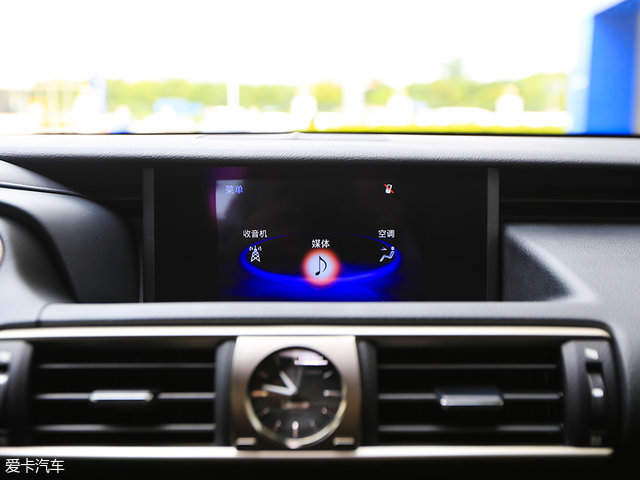 外观运动内饰科技感强雷克萨斯nx,新款雷克萨斯颜值爆表