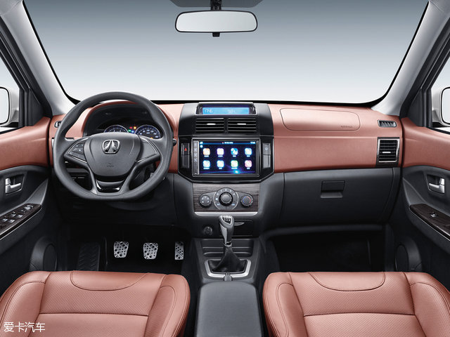 北汽威旺m3价格,北汽威旺m30和五菱宏光尺寸对比