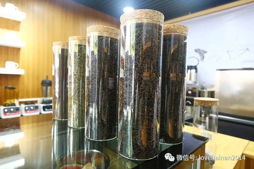 解放西友谊天桥下,能一口喝掉整个夏天!