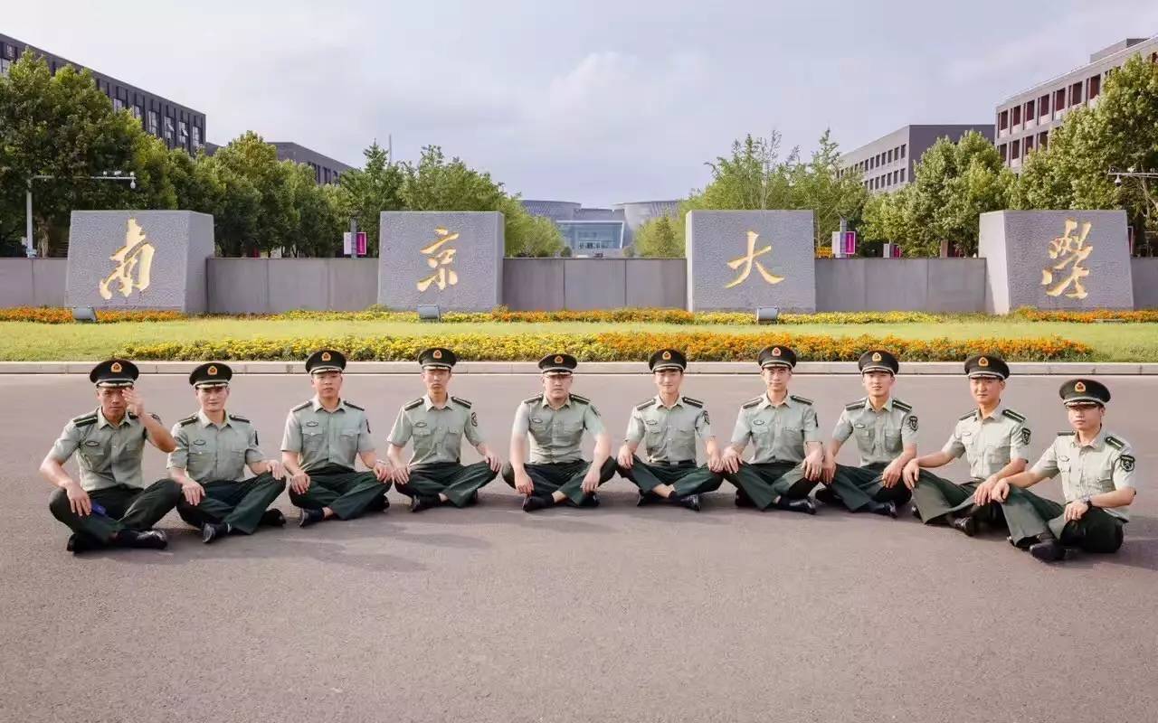 鑱氱劍濂嬫枟闈掓槬,鑱氱劍涓嶅繕鍒濆績绛戞ⅵ鎴愰暱