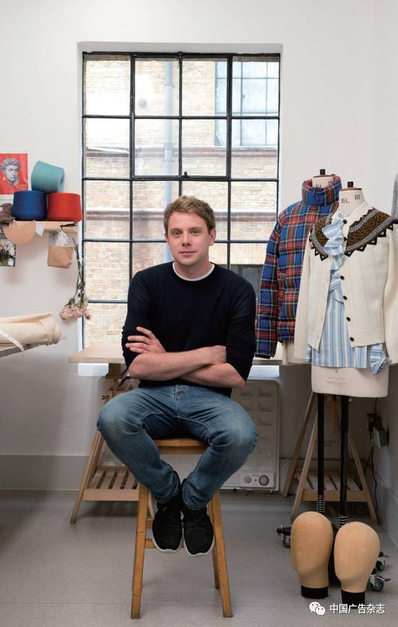 是什么让人如此着迷,是什么让人们如此热爱足球