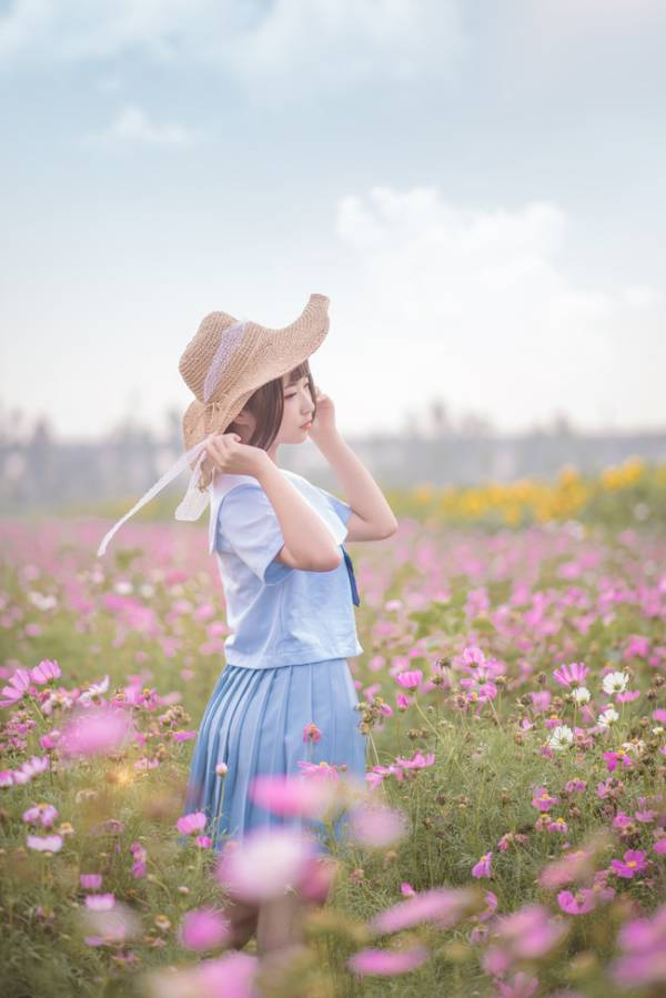 你为什么穿jk制服,我们为什么穿校服