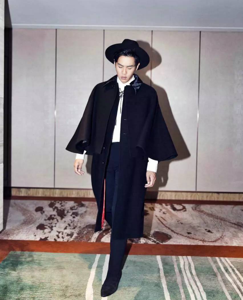 作为披头士和吴亦凡都穿的“男士高跟鞋”,切尔西靴大有来头!