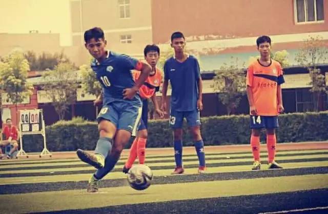 这个暑假，七中在绿茵场上没闲着！