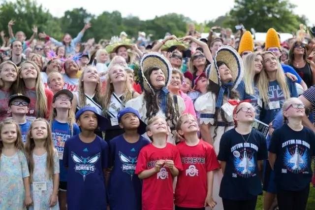 年轻小伙遭遇酒托骗局,年轻小伙遭遇酒托骗局视频