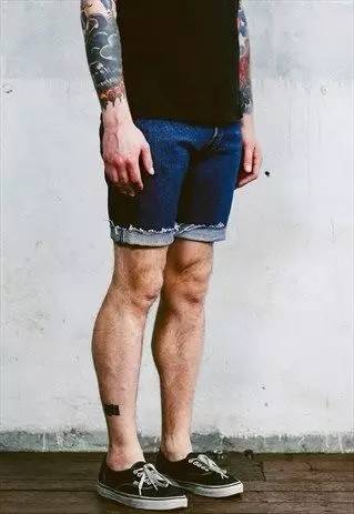 牛仔短裤怎么穿好看,牛仔短裤怎么穿比较好看