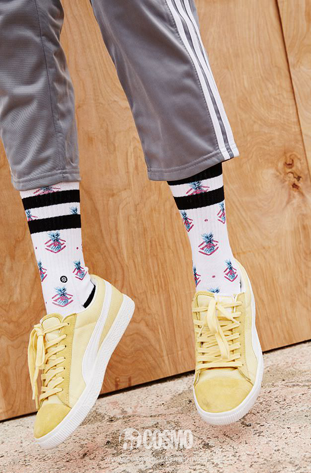 最近超火的网红袜子男,今年超流行的袜子男