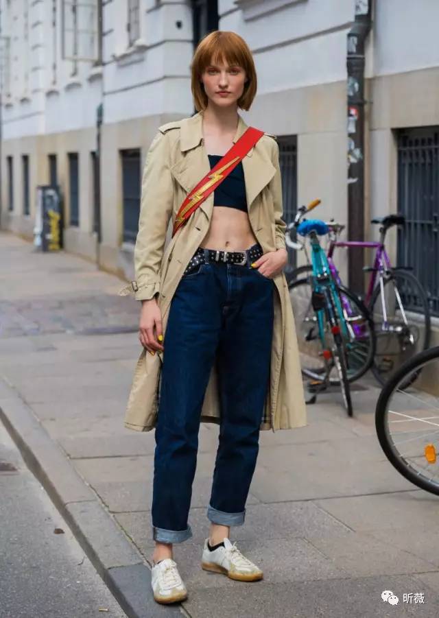 你的一字肩会让你增重10KG?还不是因为没有学习蔡依林的“露一半”穿法!