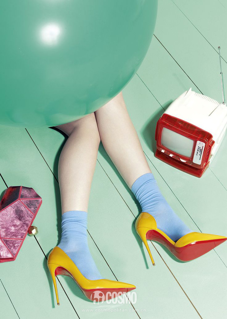 最近超火的网红袜子男,今年超流行的袜子男