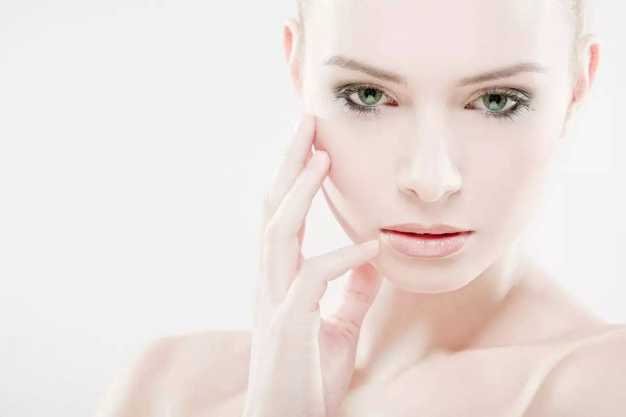 23吨假名牌化妆品,假冒化妆品害了多少人