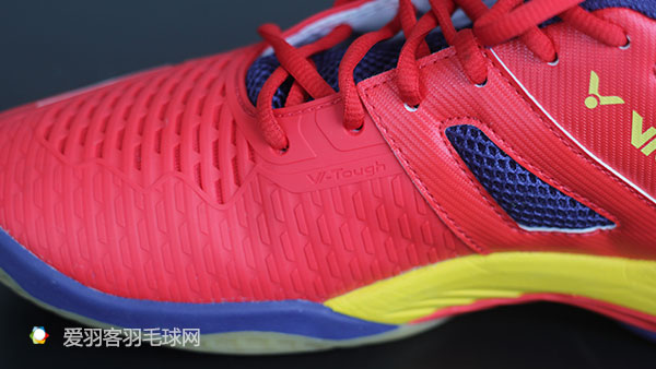 胜利羽毛球鞋p9300怎么样,胜利p9300买一代还是二代