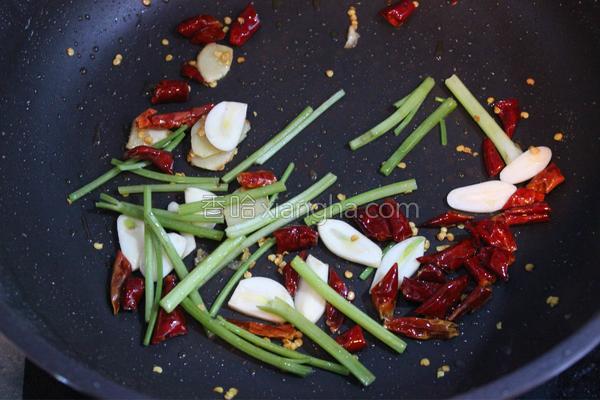 干煸蚕蛹的教程视频,干煸蚕蛹老东北