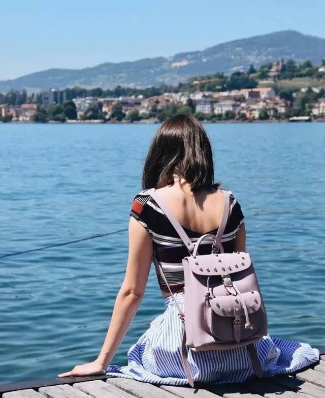 有没有好看的双肩包推荐啊,又好看又舒服的双肩包