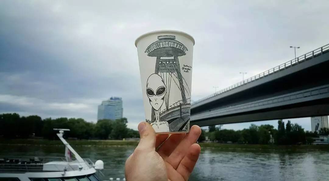 艺术家环游世界，他靠这个技能成为世界网红