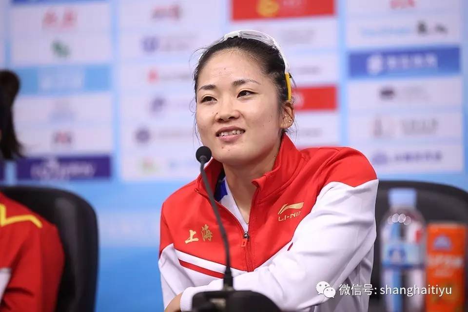 退役回归歌手,退役重返国家队