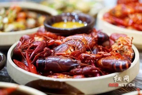 长沙吃虾网红店在哪里,长沙河西哪家油爆虾最好吃