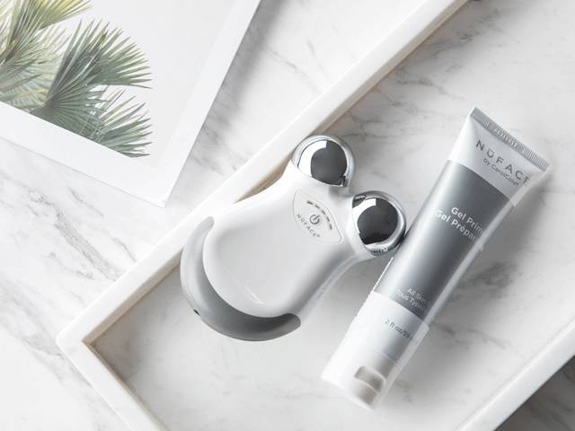 恋物志｜世界顶尖超模在婚礼前，就是用它快速瘦脸、抚平法令纹